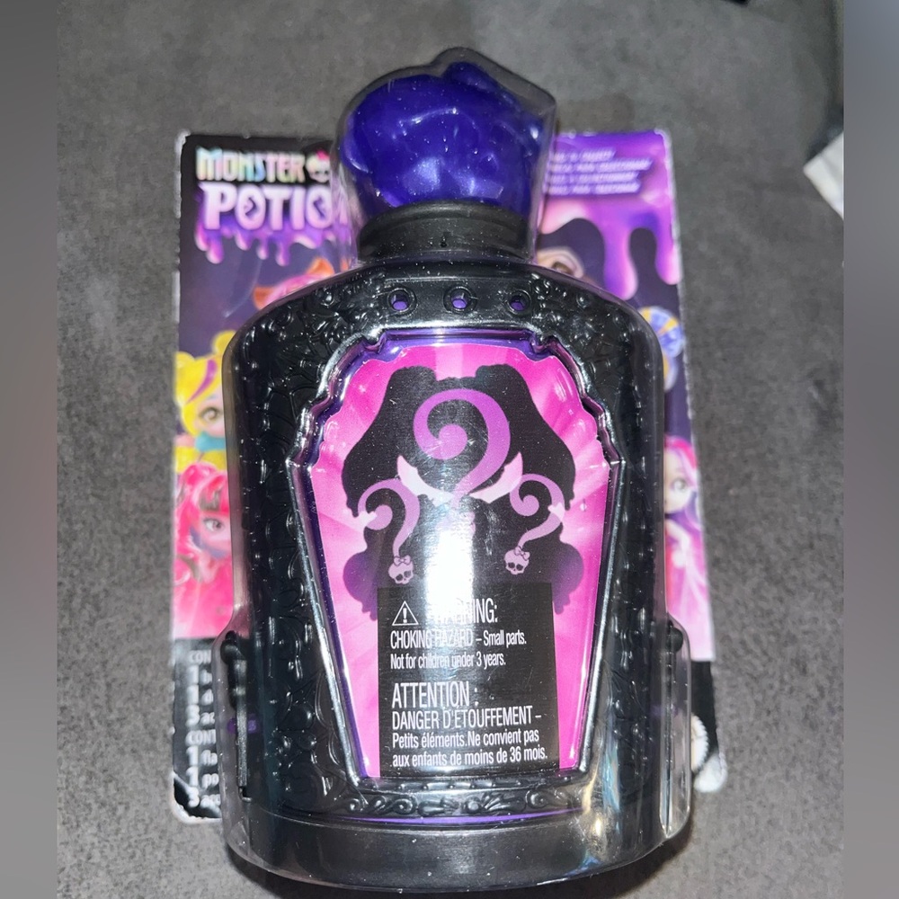 🆕 Monster High Potions Mini Dolls, Surprise Character Figures with Water Reveal